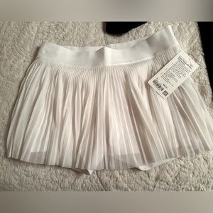 Lululemon Mesh Pleats MR Mini Tennis Skirt sz 10 white